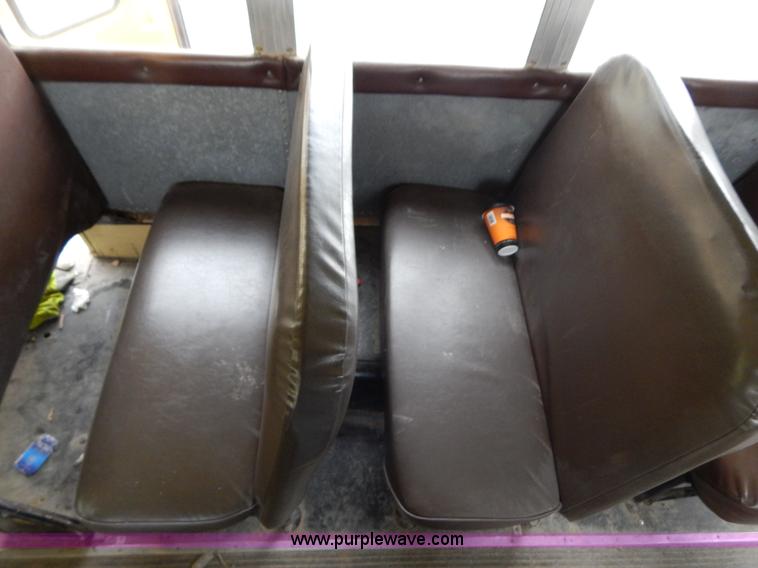 image for item H3474 1989 Ford B600 bus