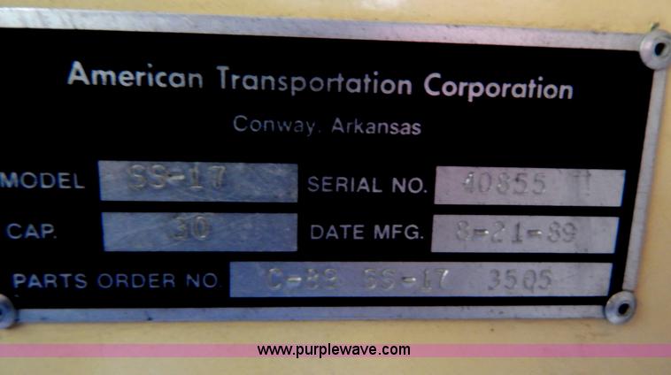 image for item H3474 1989 Ford B600 bus