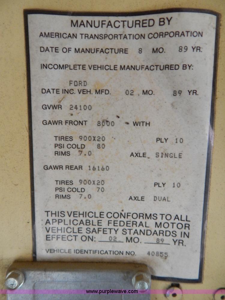 image for item H3474 1989 Ford B600 bus