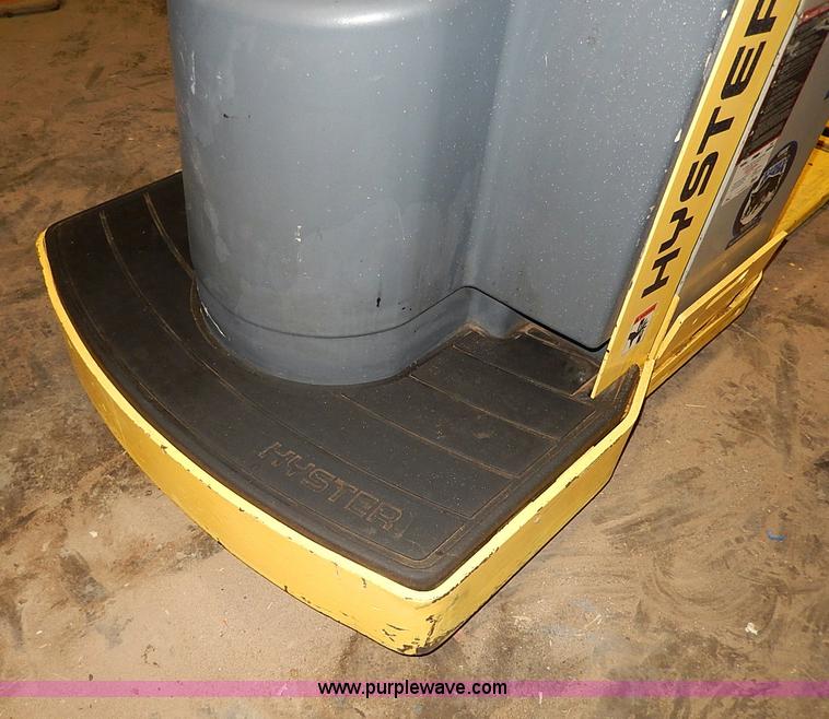 image for item H6188 Hyster B602 electric pallet jack