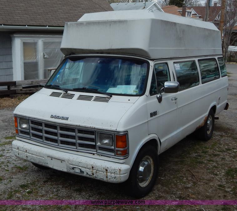 image for item I1020 1989 Dodge Ram B350 cargo van