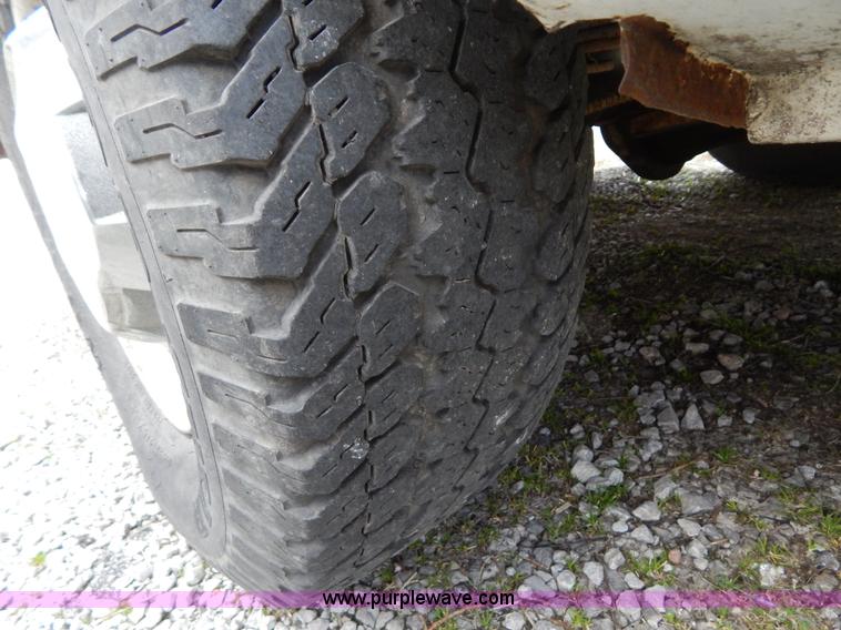 image for item I1020 1989 Dodge Ram B350 cargo van