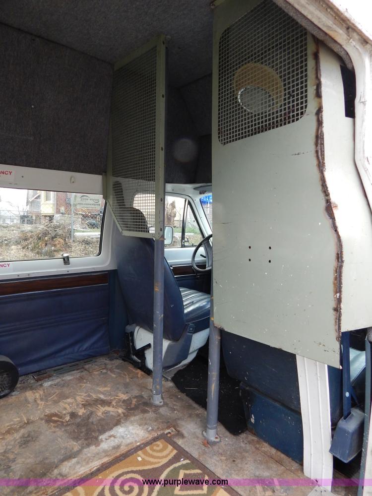 image for item I1020 1989 Dodge Ram B350 cargo van