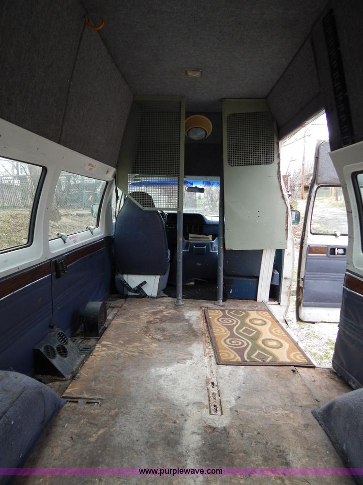 image for item I1020 1989 Dodge Ram B350 cargo van