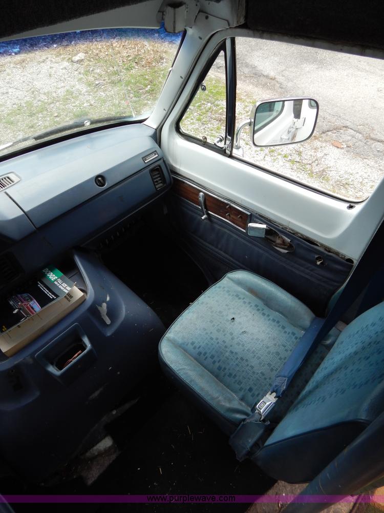image for item I1020 1989 Dodge Ram B350 cargo van