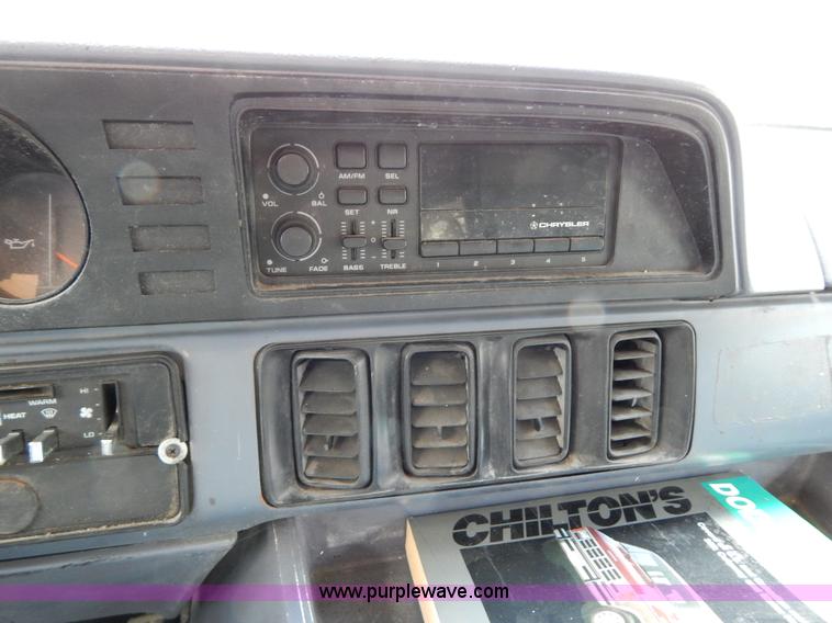 image for item I1020 1989 Dodge Ram B350 cargo van