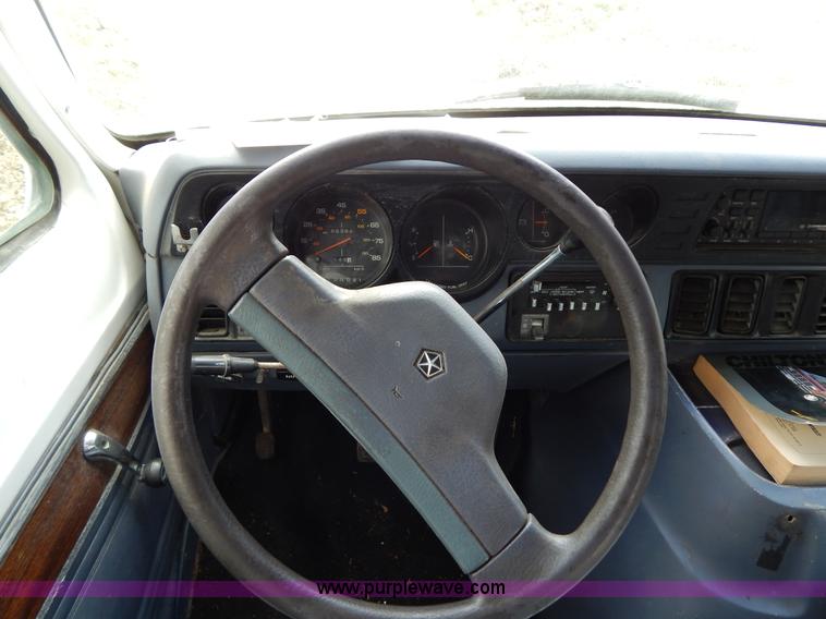 image for item I1020 1989 Dodge Ram B350 cargo van
