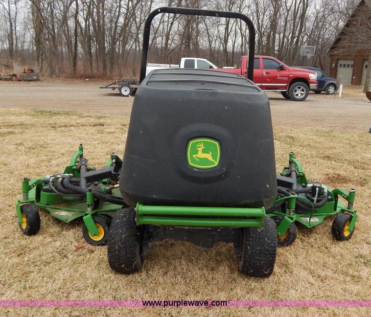 image for item I1050 2008 John Deere 1600 Series II turbo lawn mower