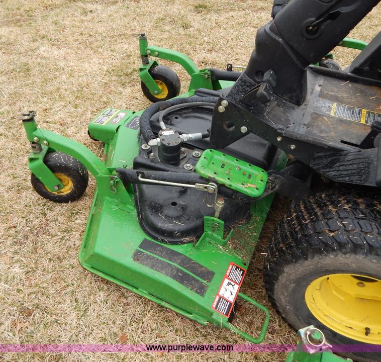 image for item I1050 2008 John Deere 1600 Series II turbo lawn mower
