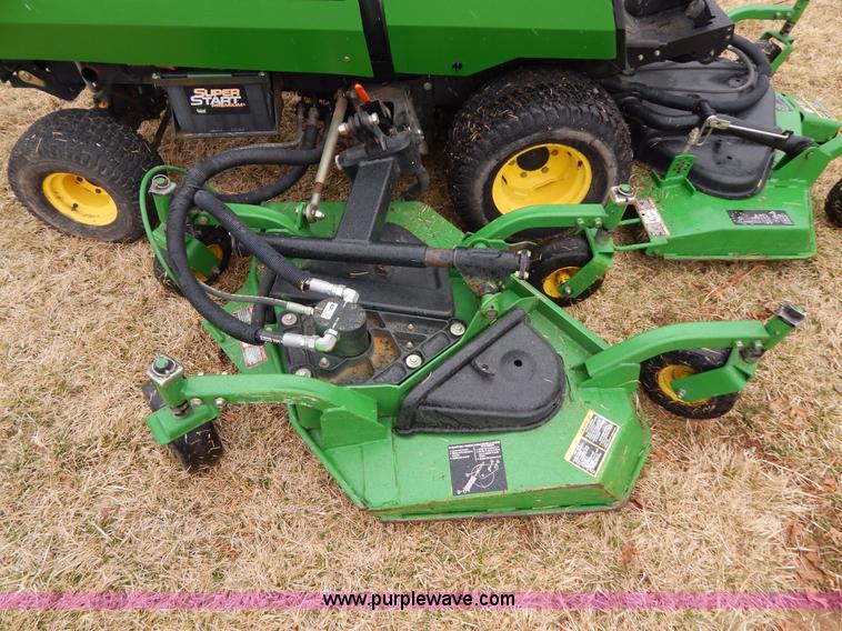 image for item I1050 2008 John Deere 1600 Series II turbo lawn mower