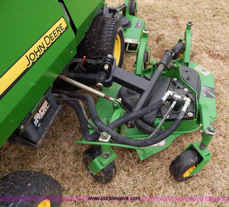 image for item I1050 2008 John Deere 1600 Series II turbo lawn mower