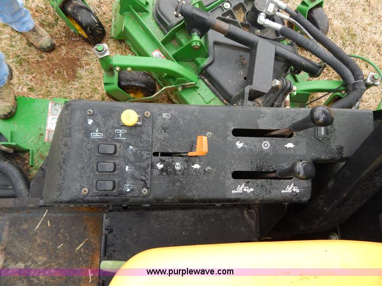 image for item I1050 2008 John Deere 1600 Series II turbo lawn mower