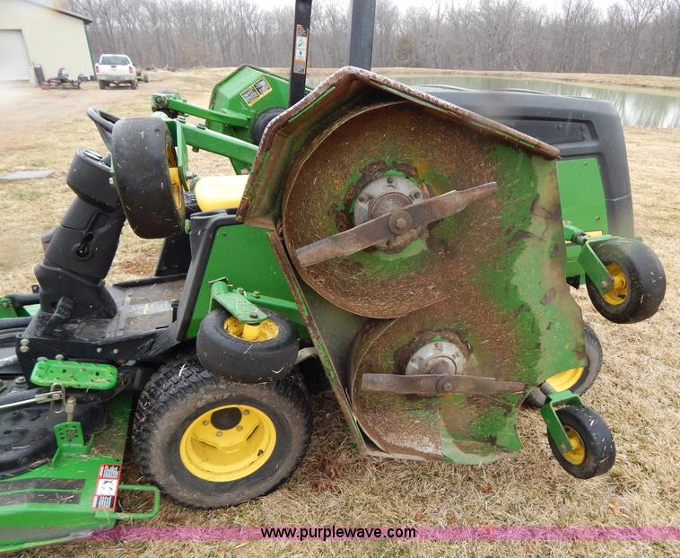 image for item I1050 2008 John Deere 1600 Series II turbo lawn mower