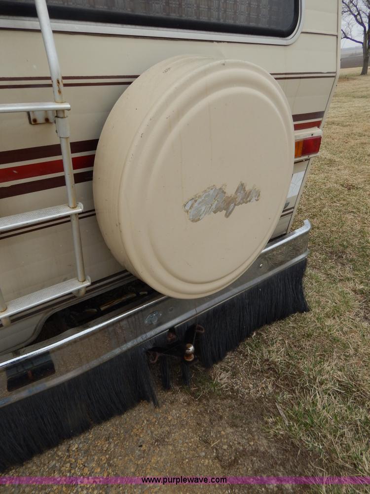 image for item I1051 1982 Chevrolet P30 Winnebago RV