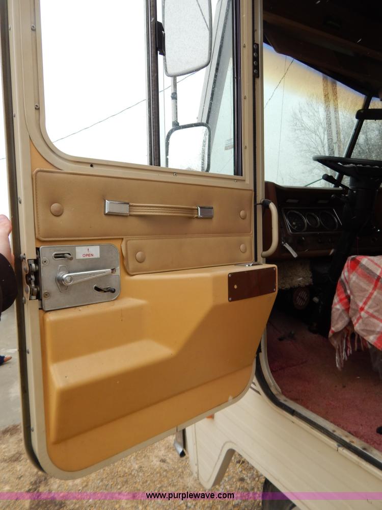 image for item I1051 1982 Chevrolet P30 Winnebago RV