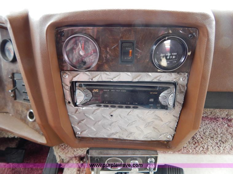 image for item I1051 1982 Chevrolet P30 Winnebago RV