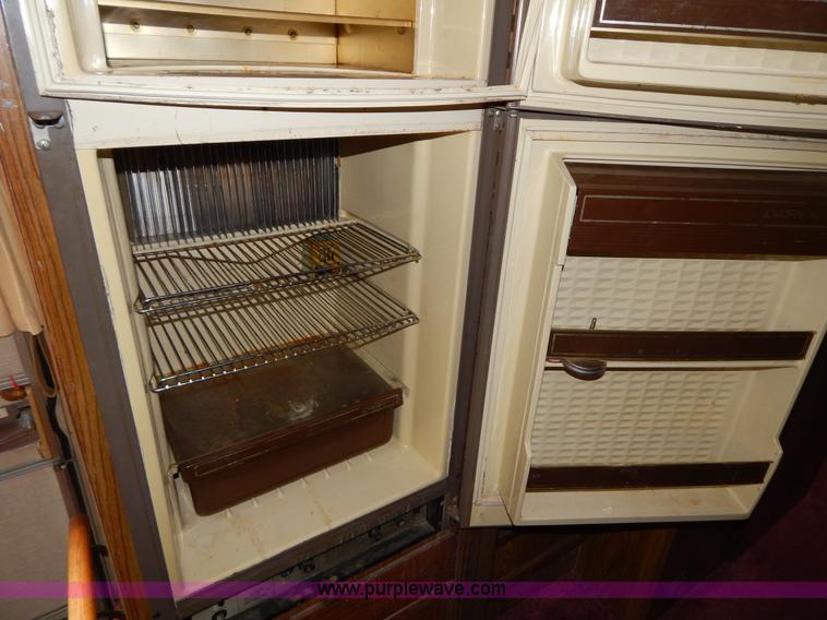 image for item I1051 1982 Chevrolet P30 Winnebago RV