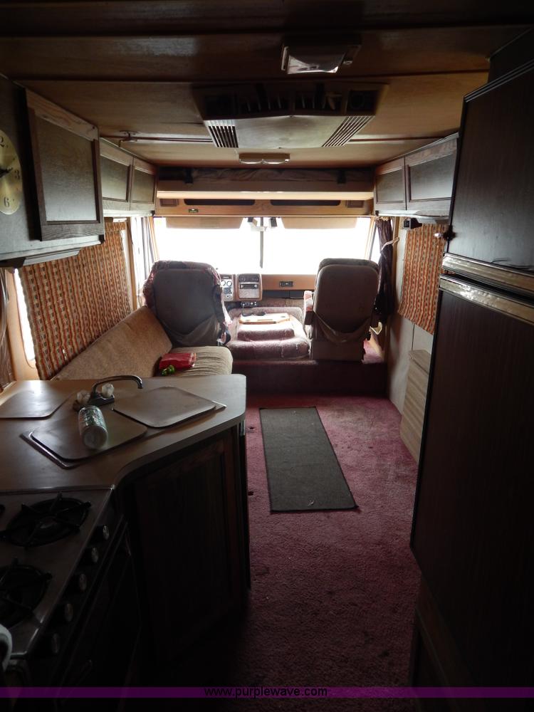 image for item I1051 1982 Chevrolet P30 Winnebago RV