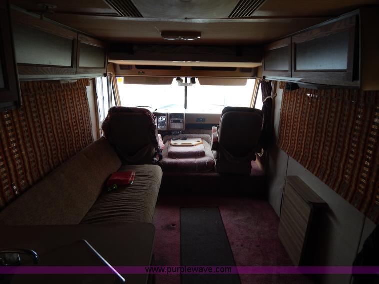 image for item I1051 1982 Chevrolet P30 Winnebago RV
