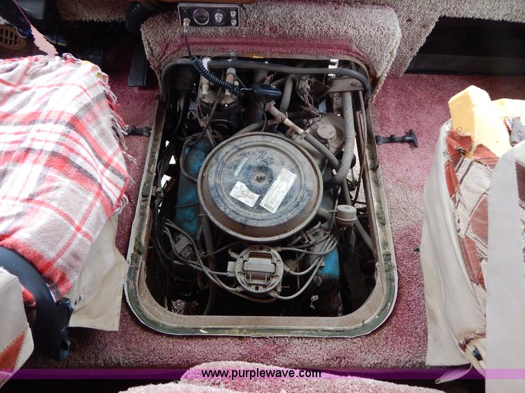 image for item I1051 1982 Chevrolet P30 Winnebago RV