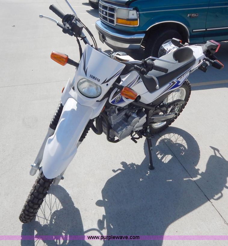image for item I1068 2011 Yamaha XT250 motorcycle