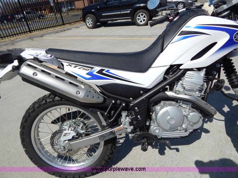 image for item I1068 2011 Yamaha XT250 motorcycle