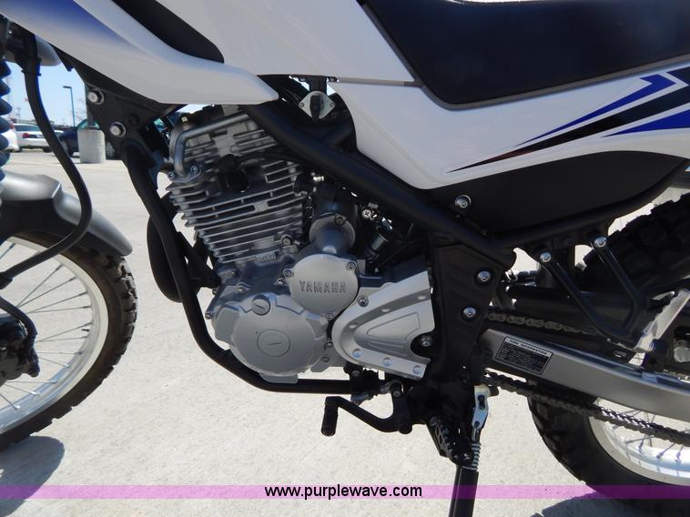 image for item I1068 2011 Yamaha XT250 motorcycle