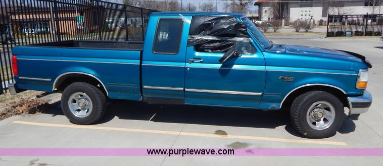 image for item I1069 1993 Ford F150 XL SuperCab pickup truck