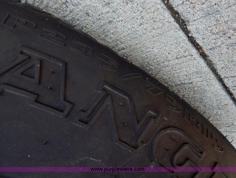 image for item I1069 1993 Ford F150 XL SuperCab pickup truck