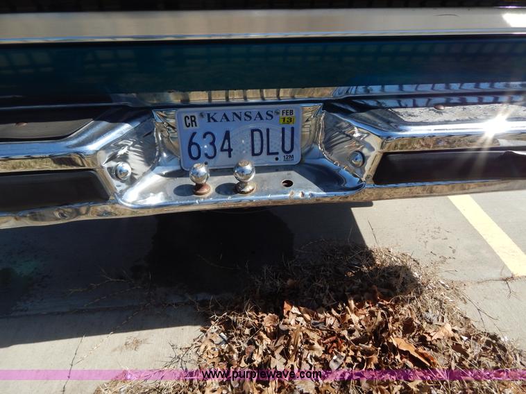 image for item I1069 1993 Ford F150 XL SuperCab pickup truck