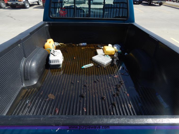 image for item I1069 1993 Ford F150 XL SuperCab pickup truck