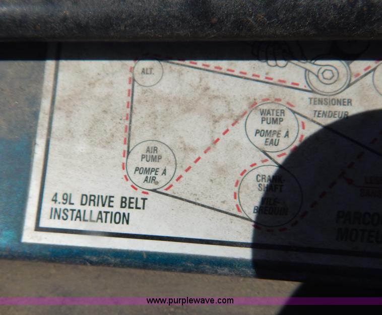 image for item I1069 1993 Ford F150 XL SuperCab pickup truck