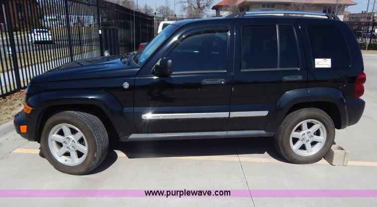 image for item I1070 2005 Jeep Liberty Limited SUV