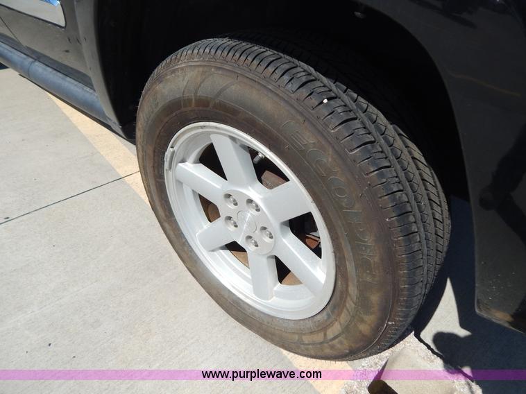 image for item I1070 2005 Jeep Liberty Limited SUV