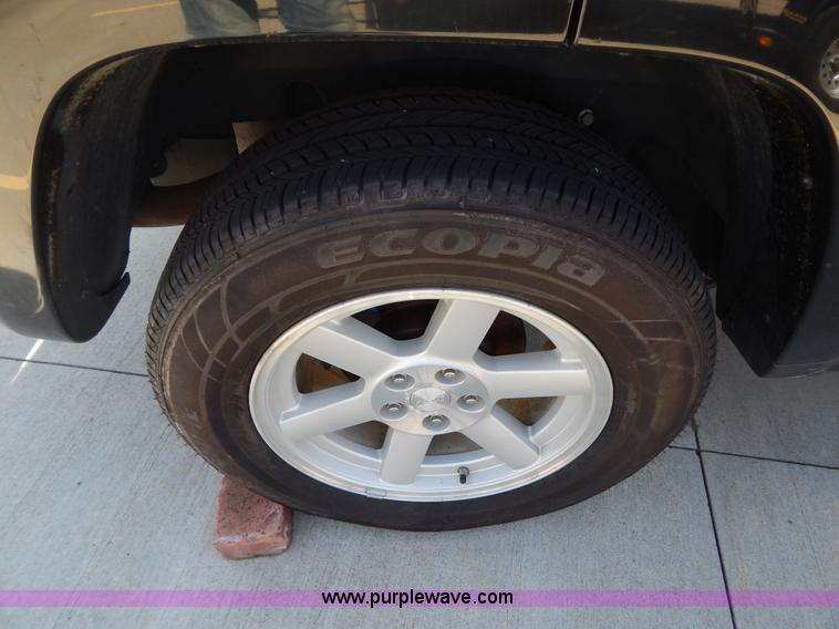 image for item I1070 2005 Jeep Liberty Limited SUV