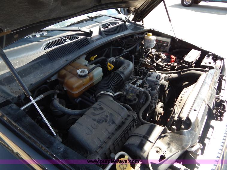 image for item I1070 2005 Jeep Liberty Limited SUV