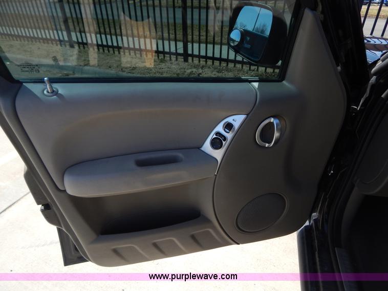 image for item I1070 2005 Jeep Liberty Limited SUV