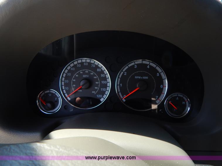 image for item I1070 2005 Jeep Liberty Limited SUV