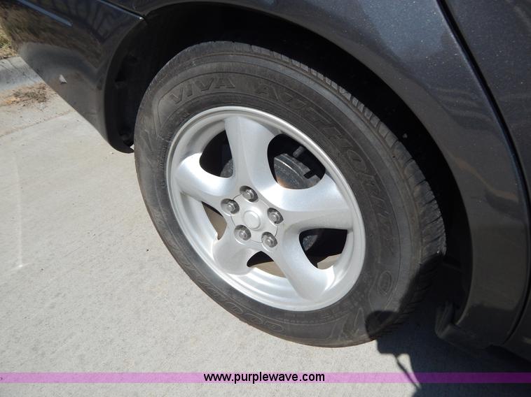 image for item I1072 2003 Ford Taurus SE