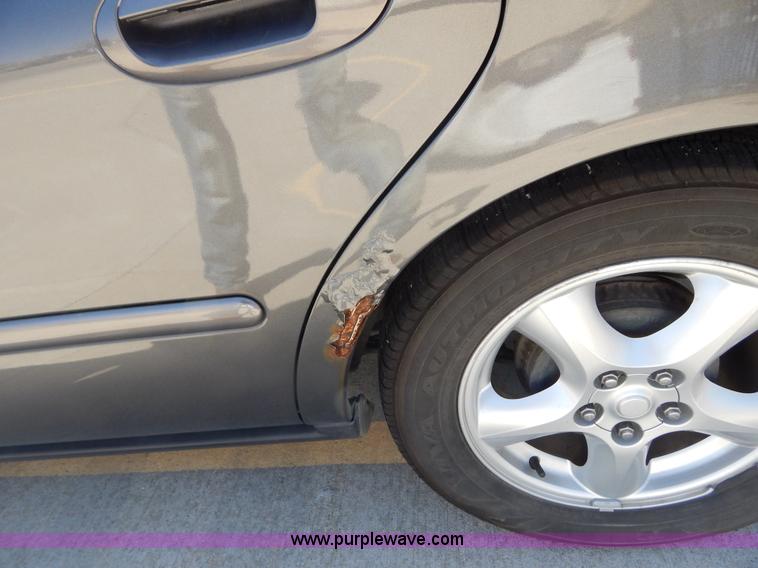 image for item I1072 2003 Ford Taurus SE