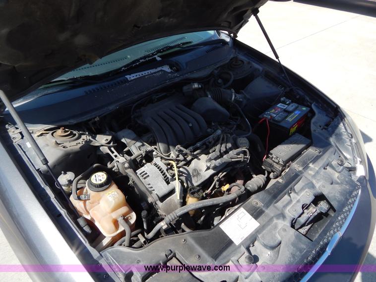 image for item I1072 2003 Ford Taurus SE