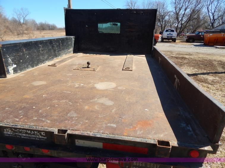 image for item I1117 1999 Ford F450 flatbed truck