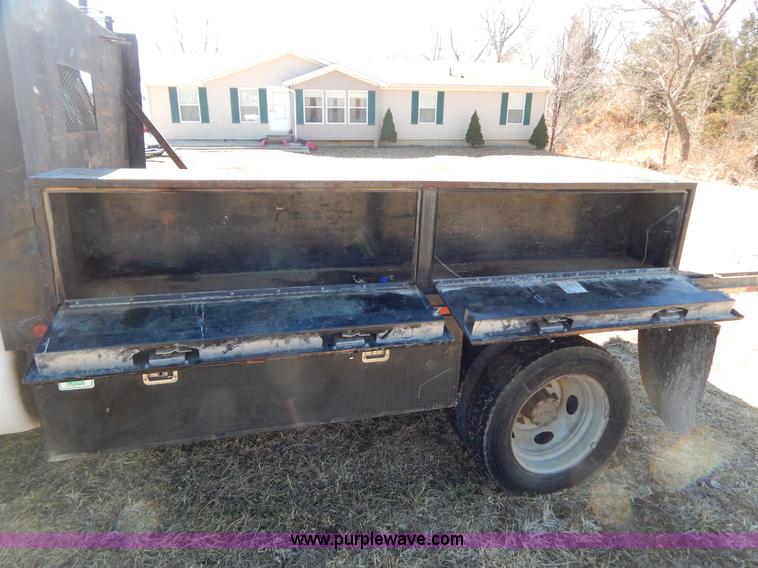 image for item I1117 1999 Ford F450 flatbed truck