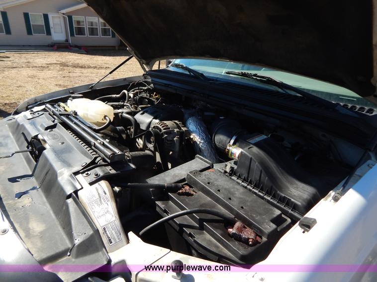 image for item I1117 1999 Ford F450 flatbed truck