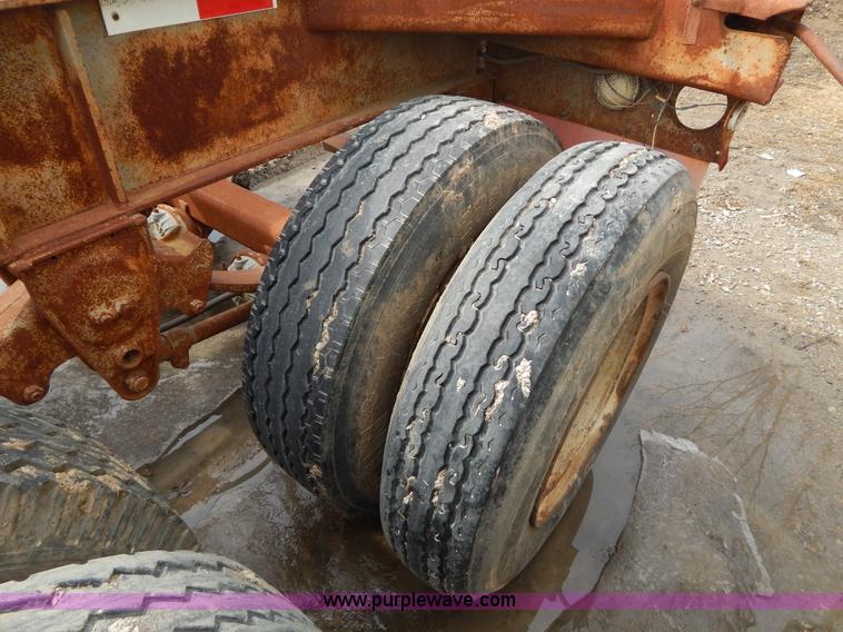 image for item I1140 1991 Wabash pipe dolly trailer