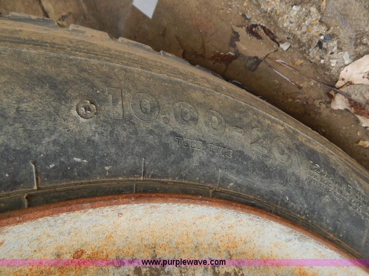 image for item I1140 1991 Wabash pipe dolly trailer