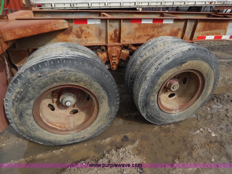 image for item I1140 1991 Wabash pipe dolly trailer