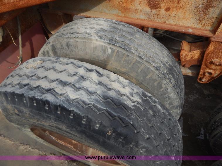 image for item I1140 1991 Wabash pipe dolly trailer