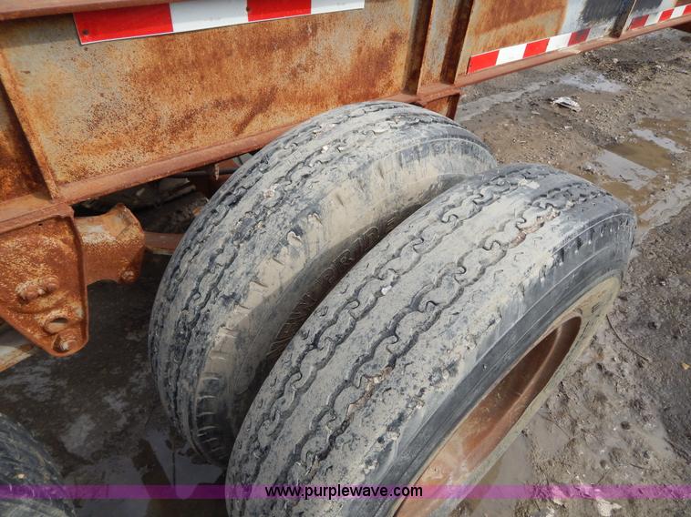 image for item I1140 1991 Wabash pipe dolly trailer