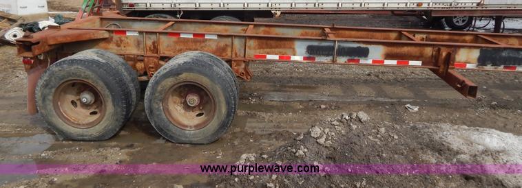 image for item I1140 1991 Wabash pipe dolly trailer